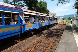 トロッコ列車の編成［ゆうすげ号・南阿蘇鉄道］