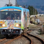 中松駅のホームへ近付く［ONE PIECE列車・南阿蘇鉄道］